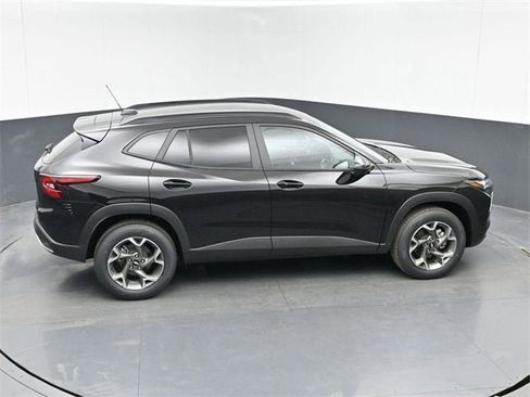 New 2026 Chevrolet Trax LT w/ Driver Confidence Package image 40