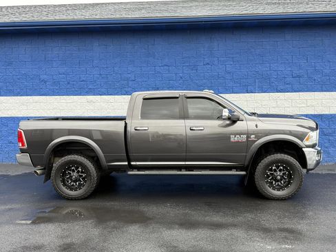 Used 2016 RAM 2500 Laramie image 2