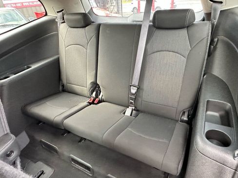 Used 2014 Chevrolet Traverse LT w/ All-Star Edition FWD image 22