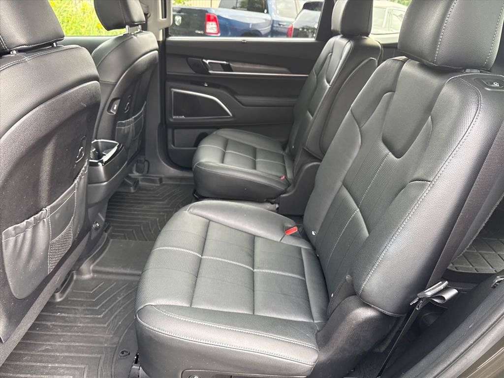 Certified 2021 Kia Telluride SX w/ Towing Package AWD/4WD image 26