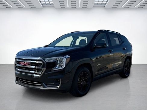 Used 2023 GMC Terrain AT4 image 8