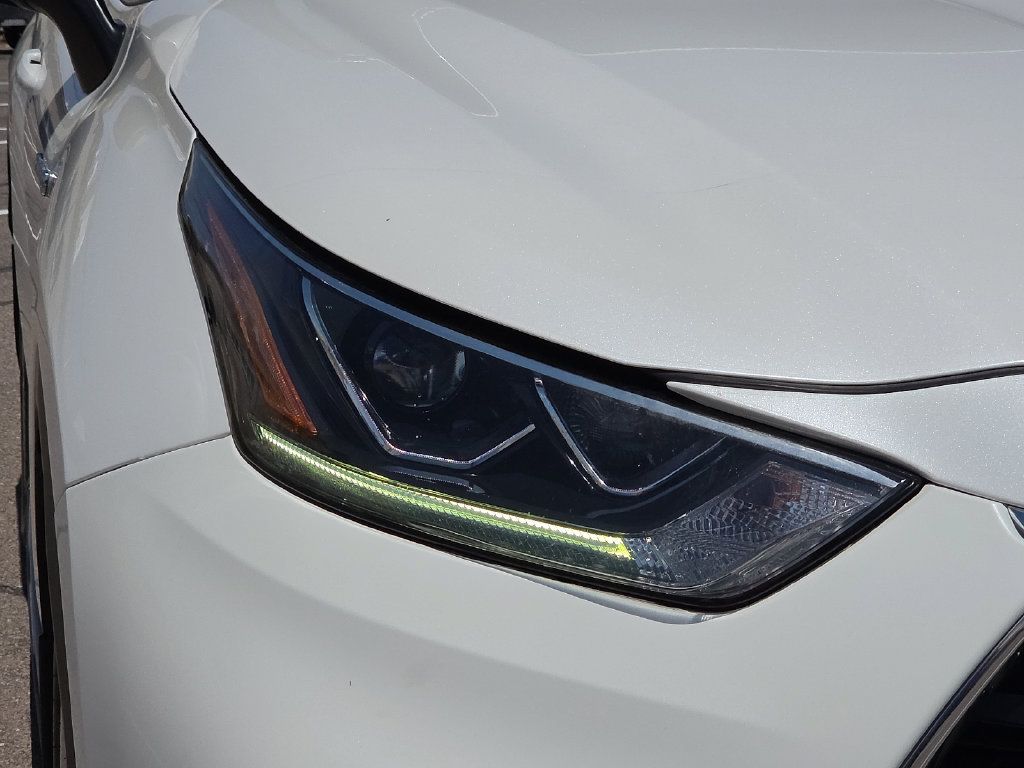 Used 2020 Toyota Highlander Limited AWD/4WD image 8