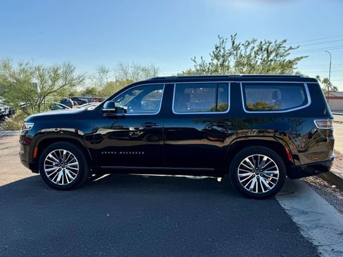 Used 2022 Jeep Grand Wagoneer Series III w/ Flexible Seating Group image 7