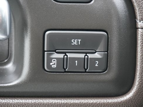 Used 2019 GMC Sierra 1500 Denali w/ Denali Ultimate Package AWD/4WD image 19