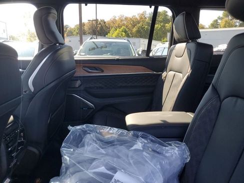 New 2025 Jeep Grand Cherokee L Summit image 13