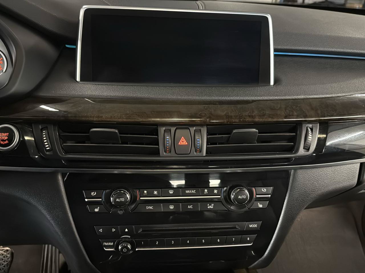 Used 2015 BMW X5 xDrive50i AWD/4WD image 18