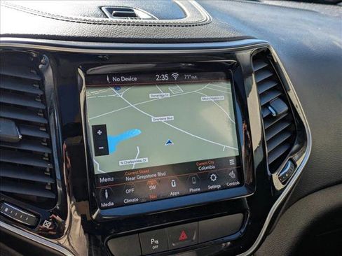 Used 2020 Jeep Cherokee Limited image 12