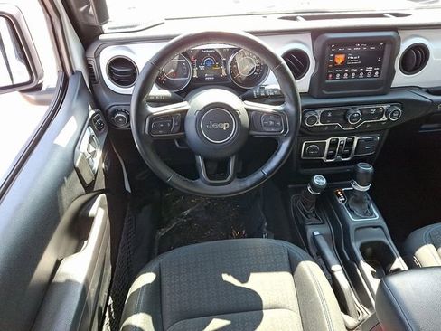 Used 2021 Jeep Wrangler Unlimited Islander image 14