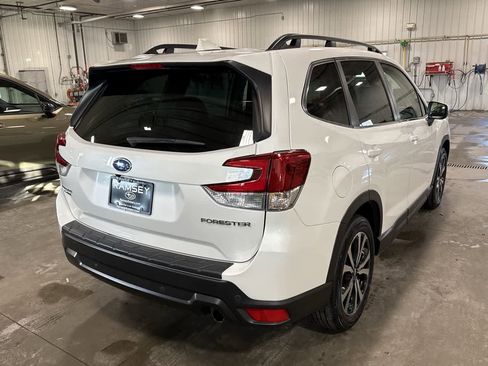 Used 2022 Subaru Forester Limited w/ Popular Package #2 image 6