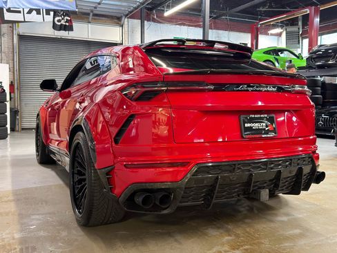 Used 2019 Lamborghini Urus AWD/4WD image 9