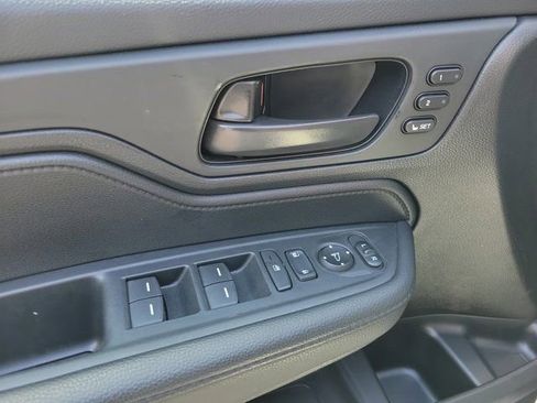 Used 2025 Honda Odyssey EX-L image 18