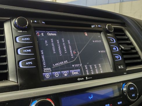 Used 2014 Toyota Highlander XLE image 31