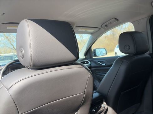Used 2023 GMC Acadia SLT w/ LPO, Floor Liner Package FWD image 27