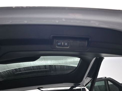 Used 2022 Ford Explorer XLT w/ Class IV Trailer Tow Package image 7