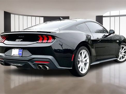 Used 2024 Ford Mustang GT Premium image 6