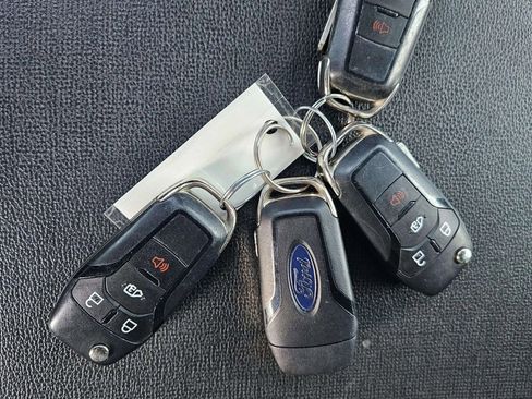 Used 2020 Ford Transit Connect XL image 32