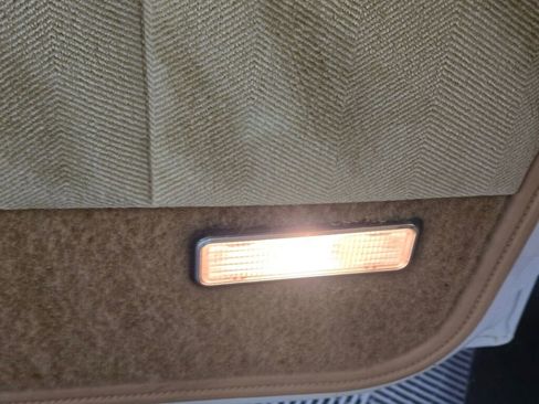 Used 1990 Dodge Grand Caravan LE image 91