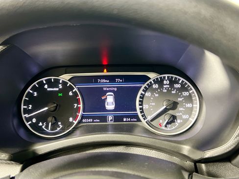 Used 2024 Nissan Sentra SV FWD image 23
