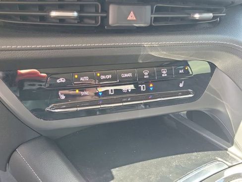 Used 2023 Buick Envision Preferred FWD image 27