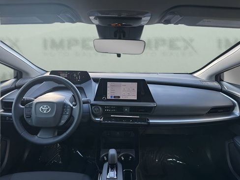 Used 2025 Toyota Prius LE image 11