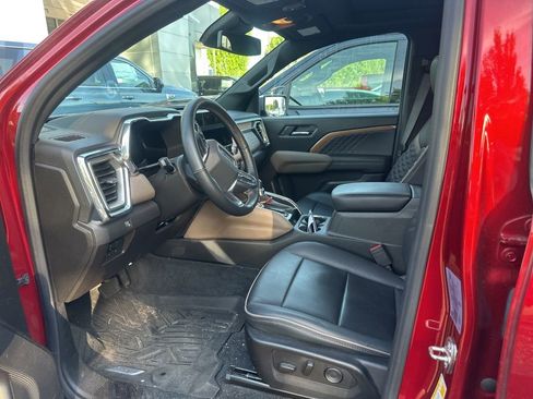 Used 2023 GMC Canyon Denali AWD/4WD image 5