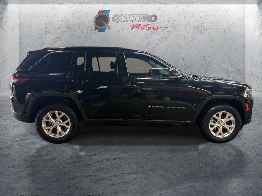 Used 2023 Jeep Grand Cherokee Limited AWD/4WD image 7