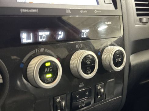 Used 2020 Toyota Sequoia TRD Pro AWD/4WD image 17