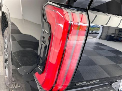 New 2025 Toyota Tundra Platinum AWD/4WD image 16