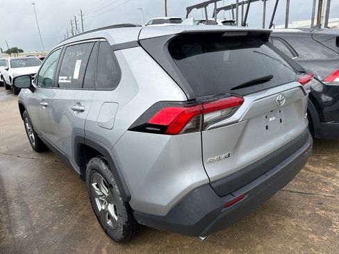 Used 2024 Toyota RAV4 XLE FWD image 4