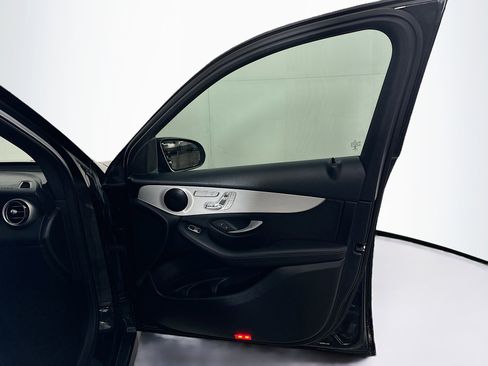 Used 2022 Mercedes-Benz GLC 300 image 33