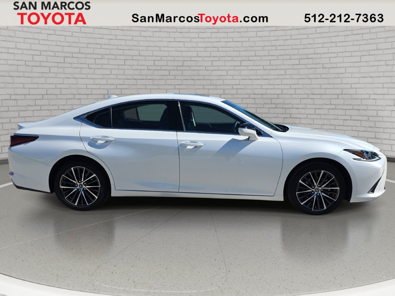 Used 2025 Lexus ES 350 w/ Premium Package FWD image 5