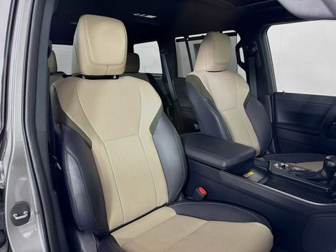 Used 2024 Lexus GX 550 image 26