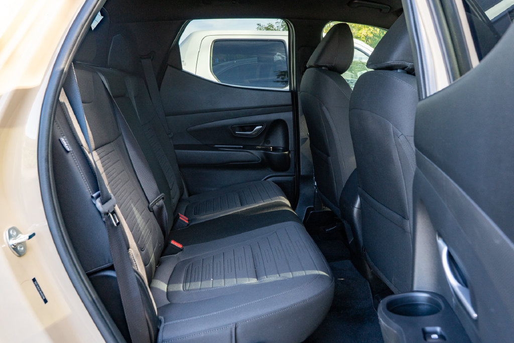 Used 2024 Hyundai Santa Cruz SE FWD image 13
