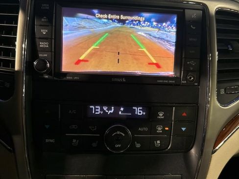 Used 2011 Jeep Grand Cherokee Limited w/ Luxury Group II image 12