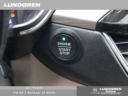 Used 2020 Ford Escape Titanium w/ Titanium Premium Package 2.0 image 29