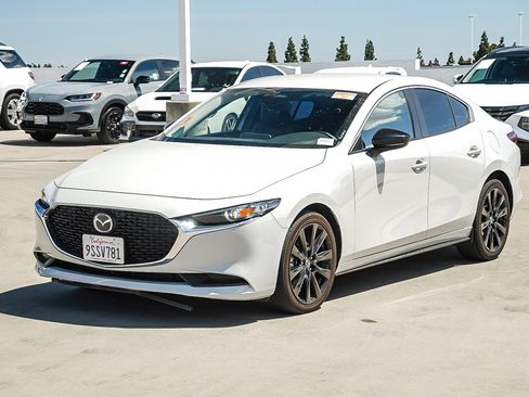Used 2025 MAZDA MAZDA3 s FWD image 3