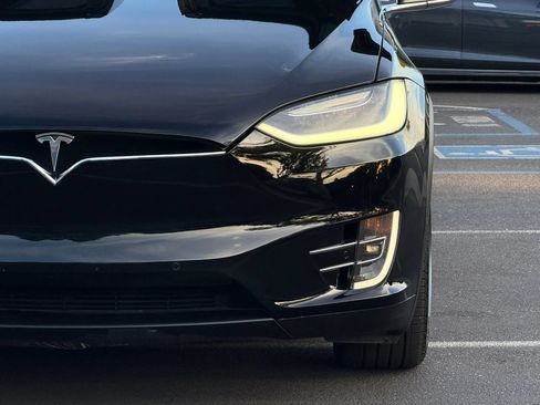 Used 2018 Tesla Model X 100D AWD/4WD image 11