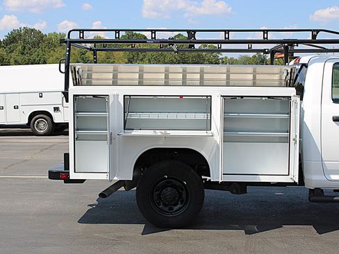 Used 2026 RAM 2500 Tradesman AWD/4WD image 12