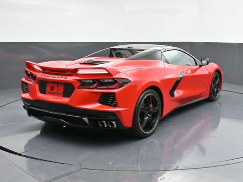 Used 2021 Chevrolet Corvette 2LT w/ Z51 Performance Package image 8