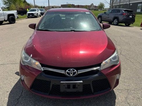 Used 2015 Toyota Camry SE FWD image 10