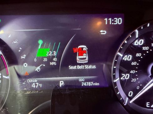 Used 2020 Toyota Highlander XLE image 23