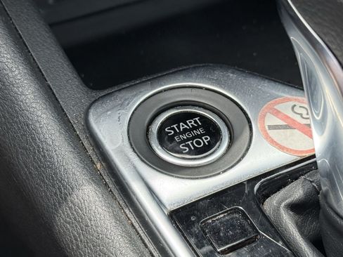 Used 2024 Nissan Sentra SV FWD image 21