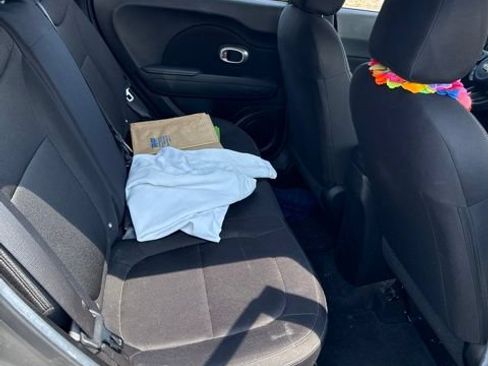 Used 2016 Kia Soul FWD image 18