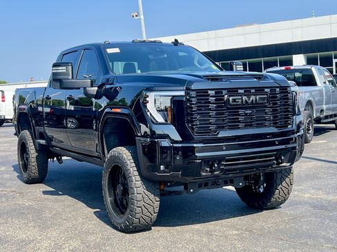 New 2026 GMC Sierra 3500 Denali w/ Denali Reserve Package AWD/4WD image 1