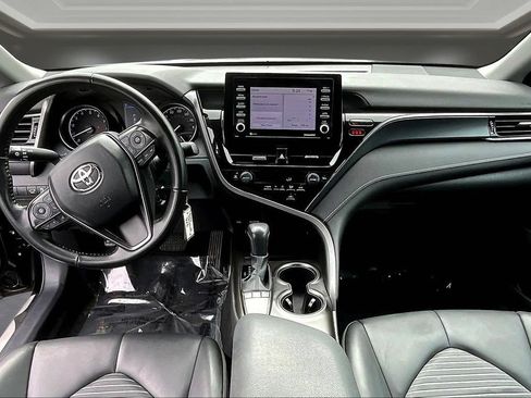 Used 2023 Toyota Camry SE FWD image 7