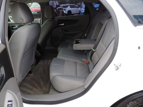Used 2017 Chevrolet Impala LS image 18