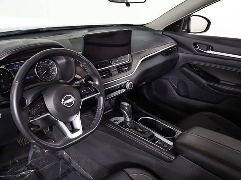 Used 2023 Nissan Altima 2.5 SV w/ SV Premium Package FWD image 27