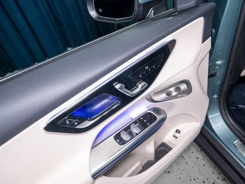 New 2026 Mercedes-Benz GLC 300 image 11