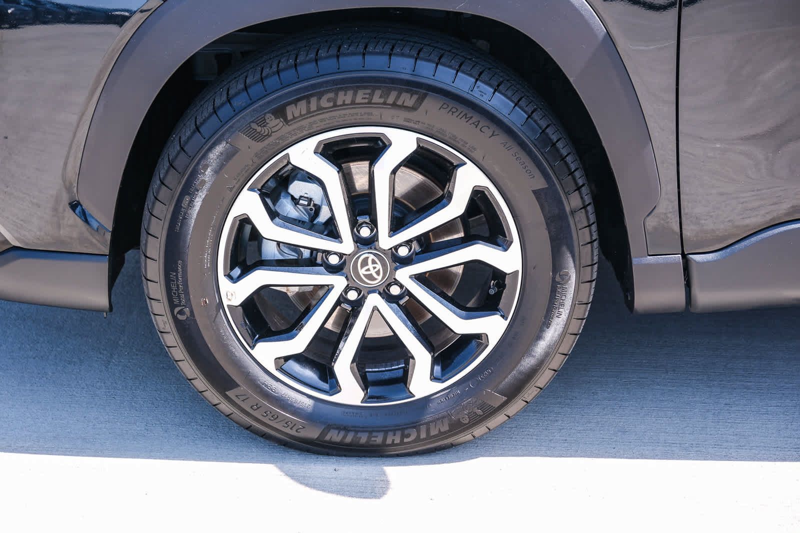 Certified 2024 Toyota Corolla Cross AWD Hybrid image 8