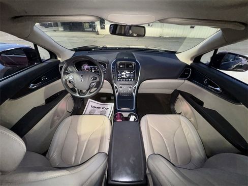 Used 2017 Lincoln MKX Reserve w/ Lincoln MKX Climate Package image 21